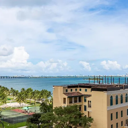 Edgy And Modern Condo On The Bay-2