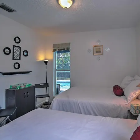 Miami Home With Screened-In Pool Mins From Zoo!-3