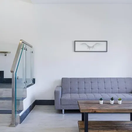 Amazing Townhouse 6 Miles From The Beach - Nth2-3