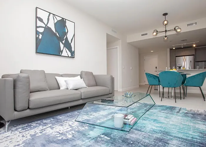 Luxury Apartment In Downtown Doral