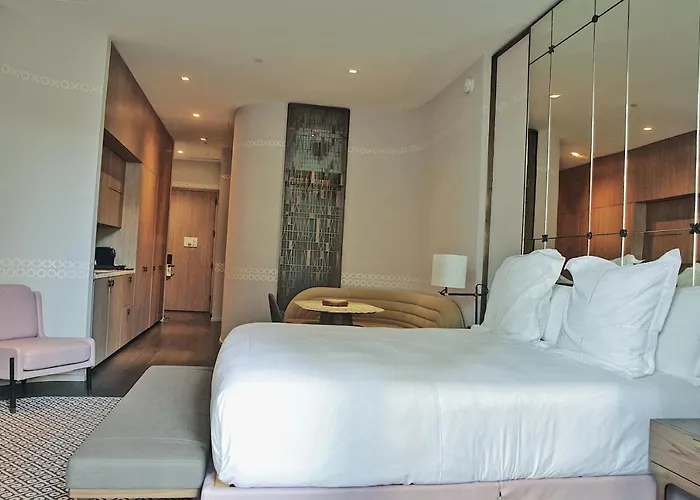 Aluna Lux Suites at SLS Lux Brickell Building