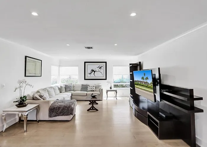 Miami Pool House