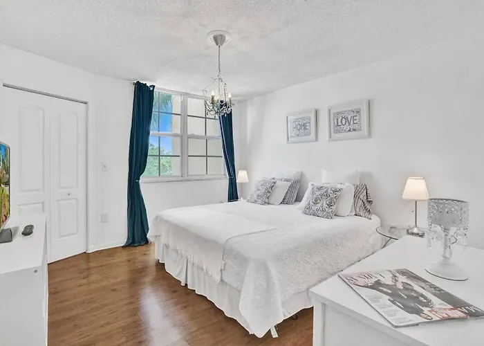 Renovated Cozy The Yacht Club At Aventura Parking Included Apartamento Miami que aceita animais de estimação