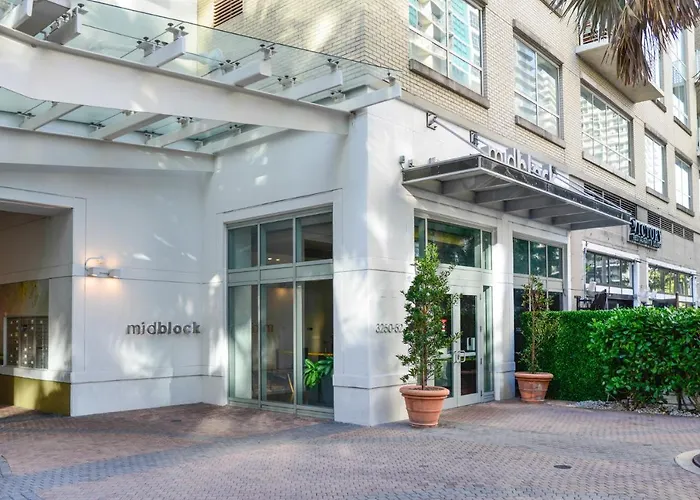 Relax Family Midtown - Free Parking & Great Pool