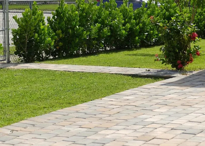 Miami-Airport Oasis Vip House