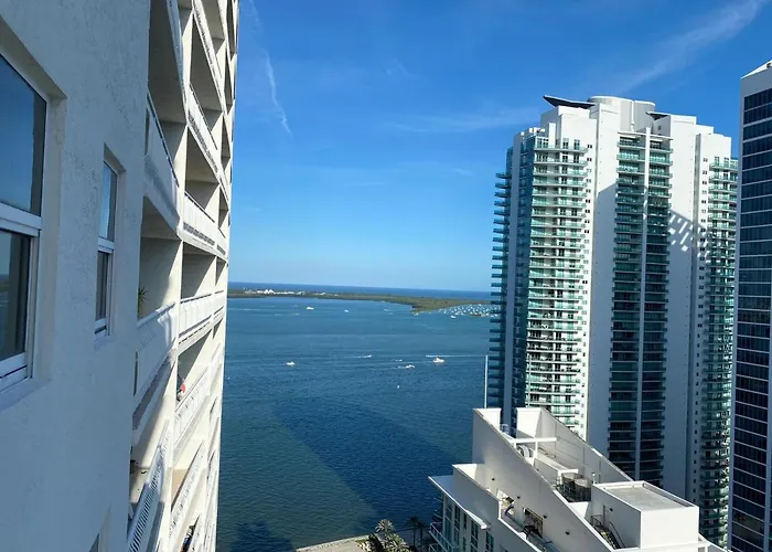Beautiful Large Apt 2 Brm With Ocean Views In Brickell