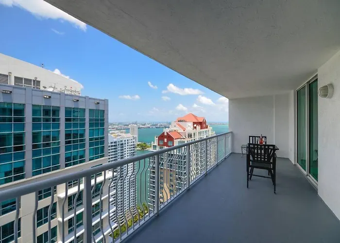 Luxurious 1 Bedroom Penthouse With Free Parking And Pool