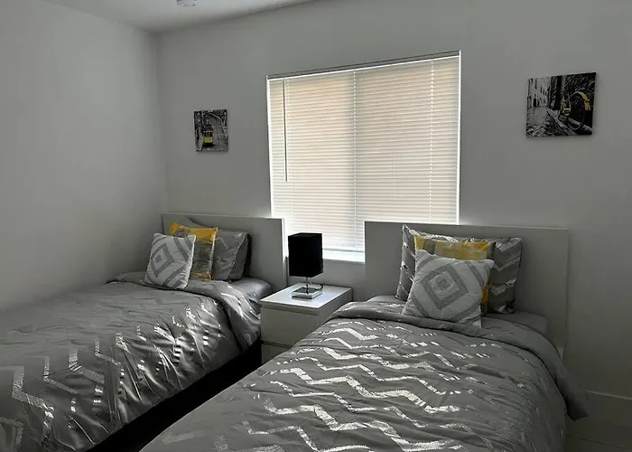 New House/4 Bedrooms/2 Bathrooms/3Parking Spaces