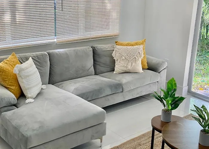 Spacious 4Br House, In The Heart Of Miami