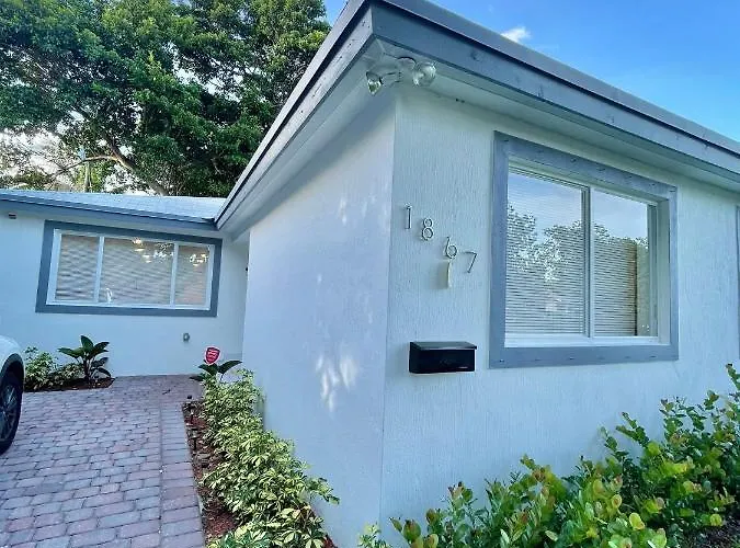 Spacious 4Br House, In The Heart Of Miami