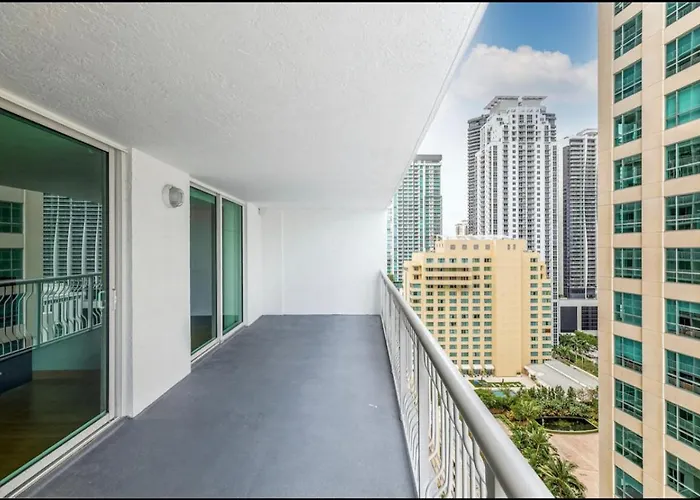 The Club At Brickell Bay