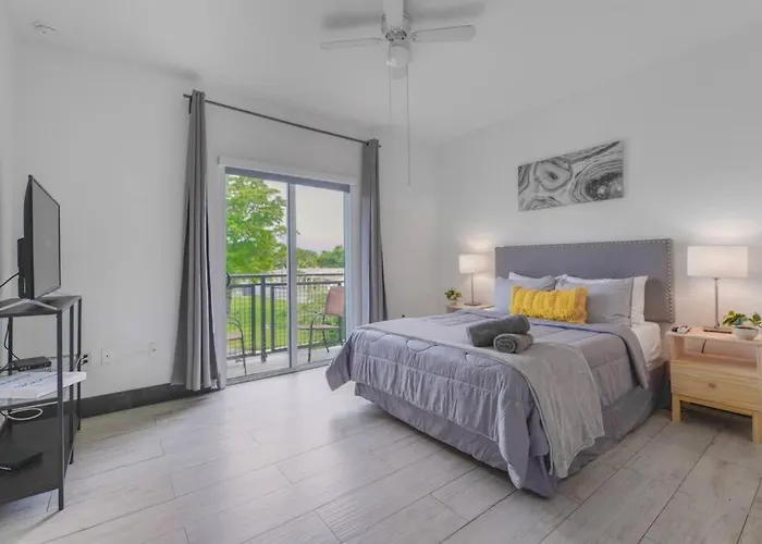 Amazing Townhouse 6 Miles From The Beach - Nth6
