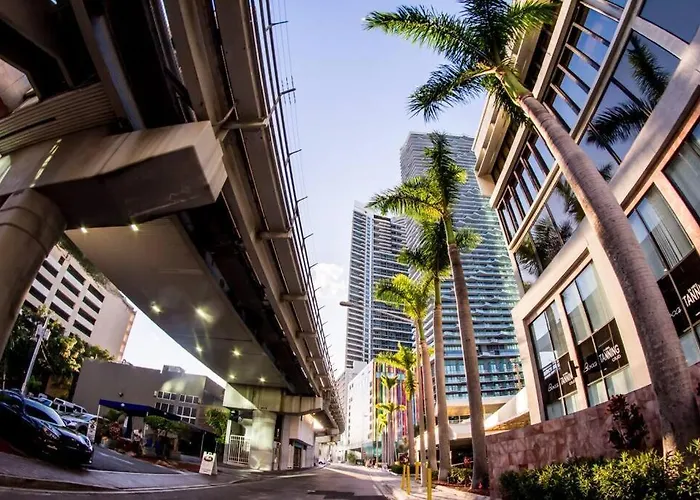 4Br Apt With Bay View At Brickell, Free Parking