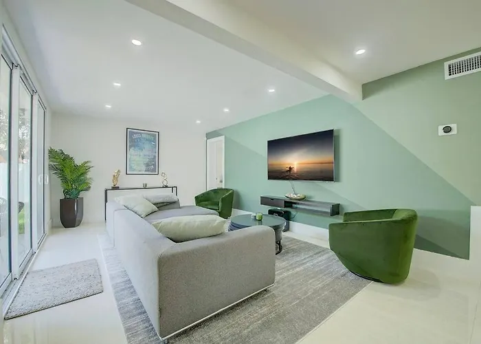Casa Le Labo Hot Tub & Game Room Miami admite animales