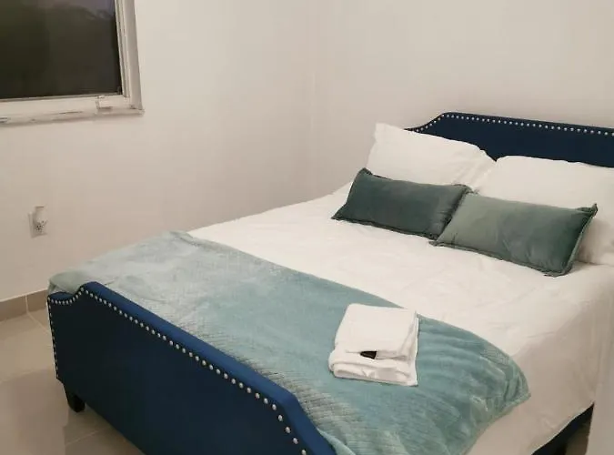 Pet friendly Habitacion Con Bano Compartido Miami