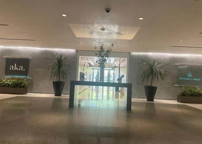 3 Bedroom Apartment In The Heart Of Brickell Sleeps 8