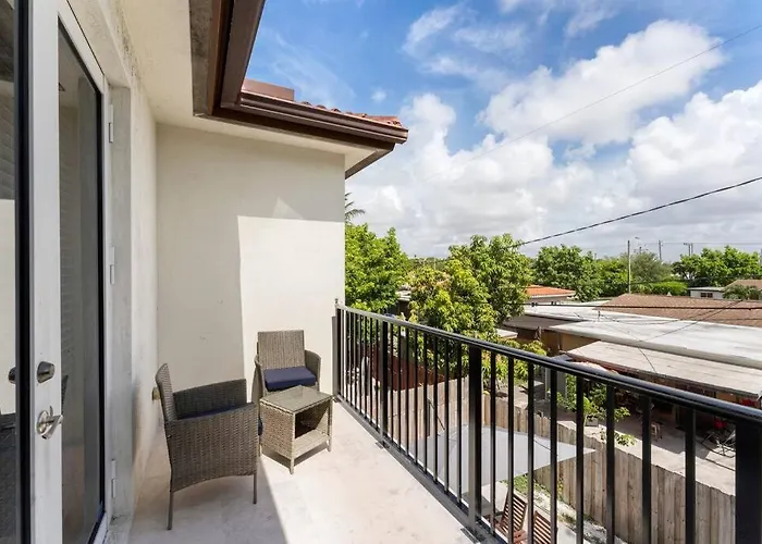 Casa Michael Large 4 Bedroom Townhouse