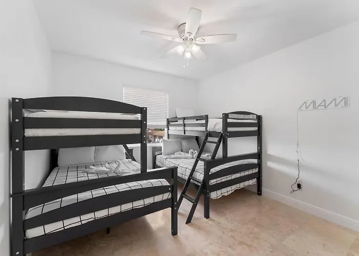Casa Michael Large 4 Bedroom Townhouse