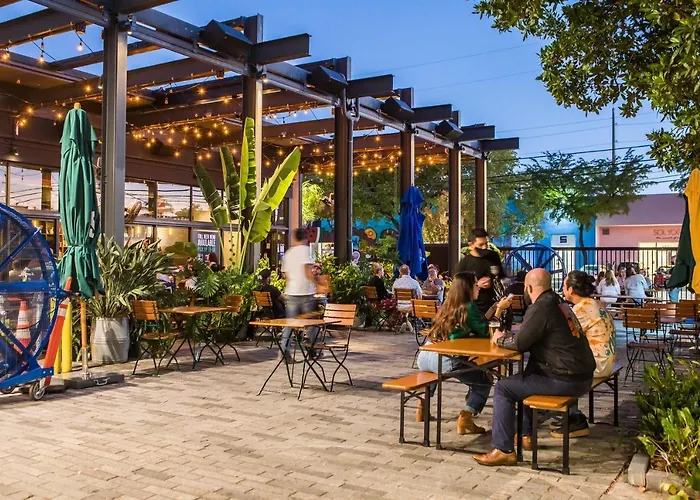 Sentral 1Br Apt With Den In Wynwood