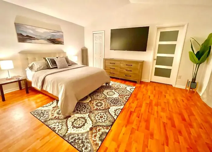 Kendall Keys Oasis Home W/ Pool, Theater & Arcade