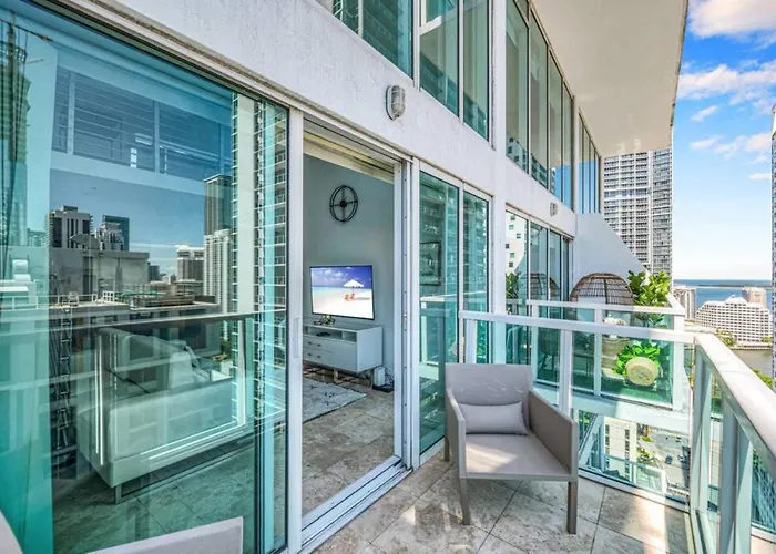 Amazing Loft Style 1 Bed With Water And City Views