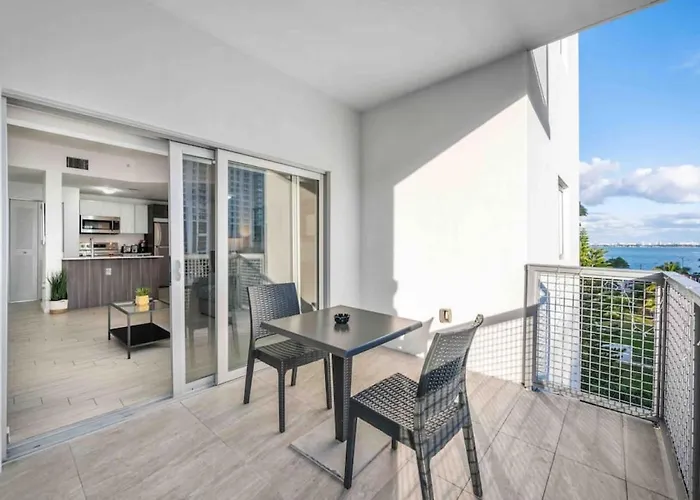 Ferienwohnung Modern Unit In The Heart Downtown With Free Parking Miami