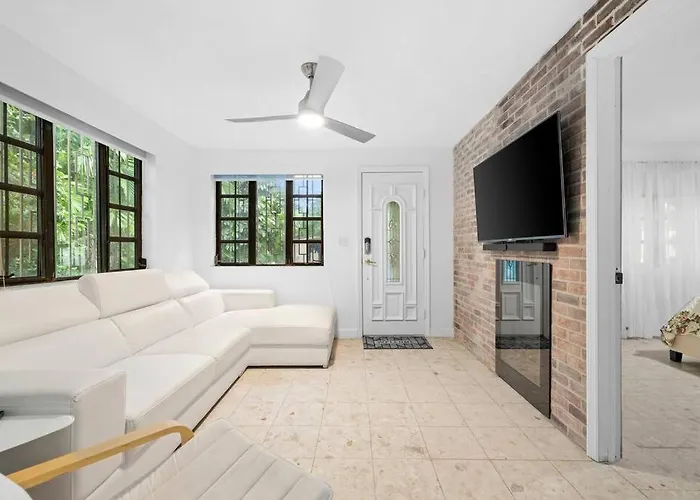 Little Havana Retreat - Newly Remodeled Villa By Loan Depot Stadium!