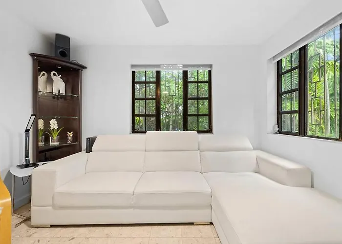 Little Havana Retreat - Newly Remodeled Villa By Loan Depot Stadium!