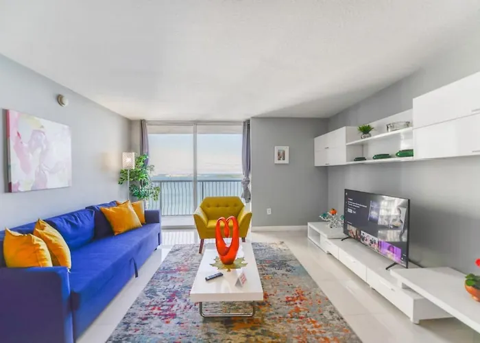 Breathtaking Ocean Views With A Pool, Hot Tub, Gym, And Parking Vila Miami que aceita animais de estimação