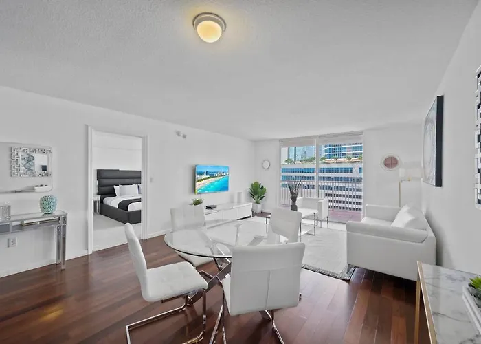 Superb Unit, Centrally Located With Parking Miami
