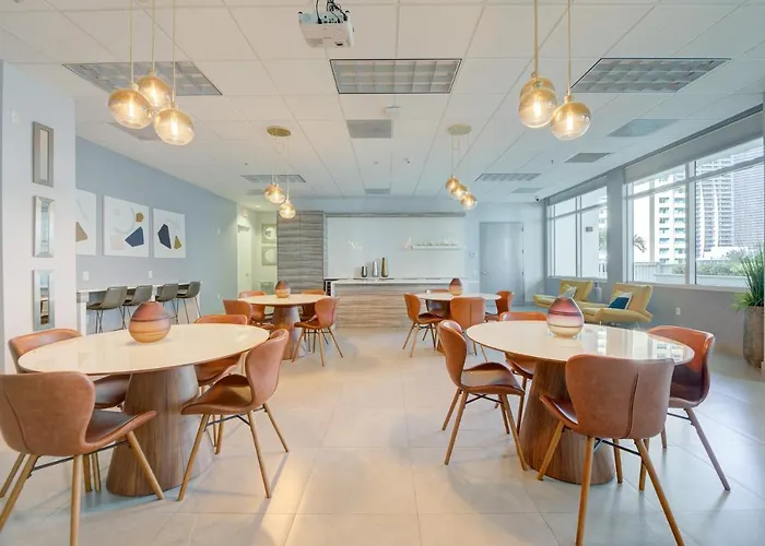 Luxury 3 Bedrooms Brickell Bay Apartment