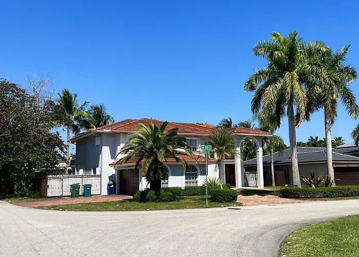Spacious And Luxurious 4Bd 3Br House Pool Tub Bbq Private