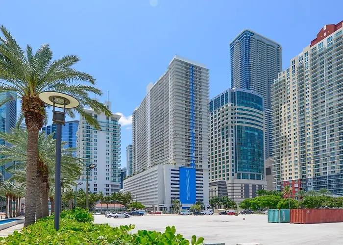 We Host - Amazing Condo Brickell With Ocean-Pool View Miami che accetta animali