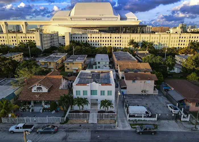 Marlins Park Suites - Apt 3 - Cuba Libre Suite Miami