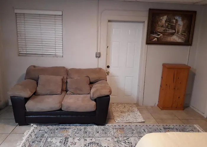Haustierfreundliches Roomy Comfortable Suite Golden Glades