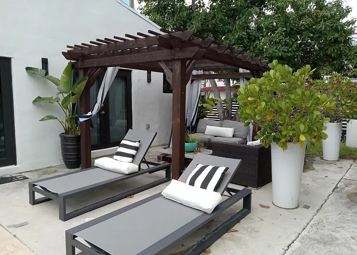 Miami Design District 4 Bedroom Pool Home