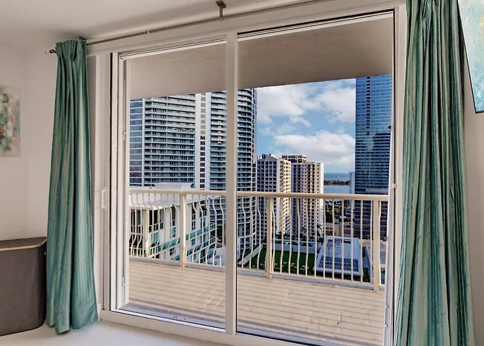 Bnb Hyperion - Light & Quiet 2-Br Condo W Balcony