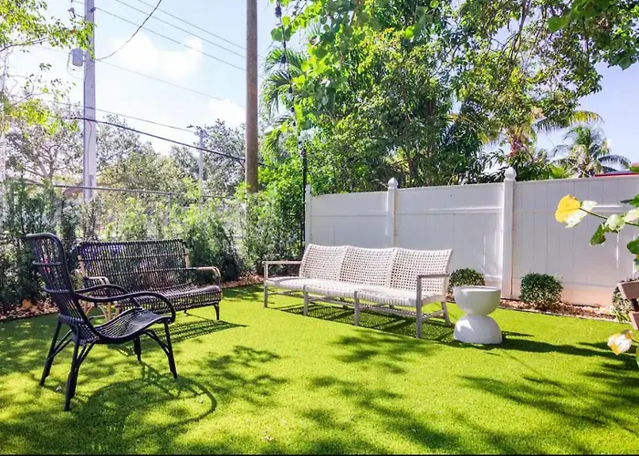 Huisdiervriedelijke Vintage Minimal Design House In The Design District Villa Miami
