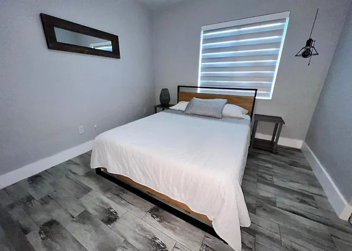 Beauty House In Palmetto Bay Fl