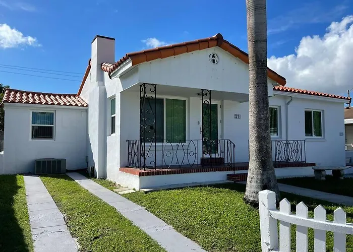 Cozy And Super Location 2 Br