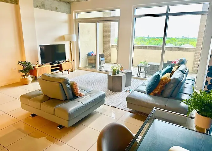 Amazing Midblock Miami 2 Bedrm Loft With Free Parking