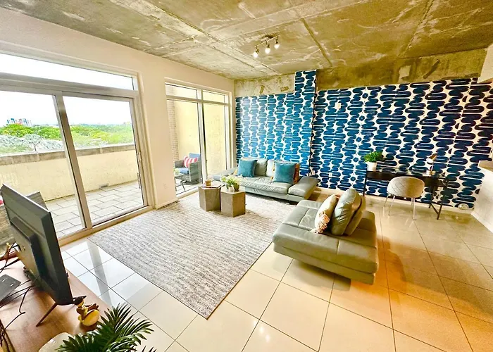 Amazing Midblock Miami 2 Bedrm Loft With Free Parking