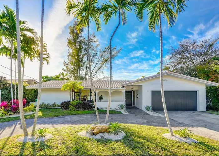 Waterfront Miami Villa Heated Pool Near Beach