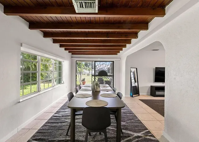 3Br Oasis Near Coral Gable