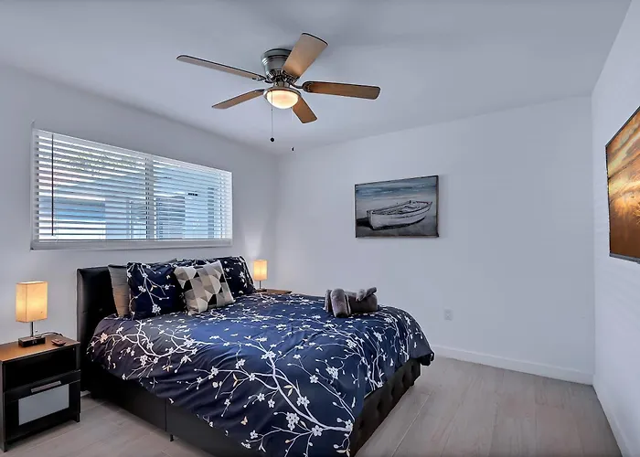 Private Casita 117 Gated 2 Bed 1 Bath 10 Min To Beach Miami