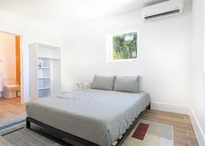 Huisdiervriedelijke 1 Bedroom Apartment El Portal #7 Miami