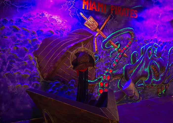 Pirate'S Ship Heated Pool 16 Guest Super Mario Theme Room