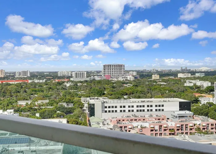 Beautiful Blue & Gold Studio With Ocean View Miami