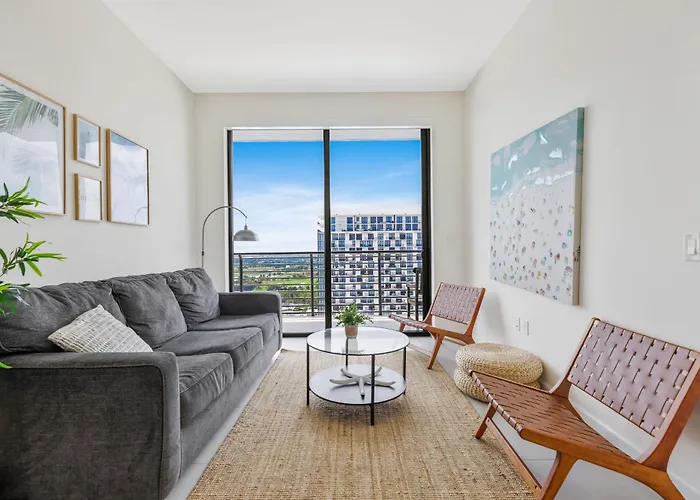 Modern Downtown Doral One-Bedroom Apt With Golf Course Views