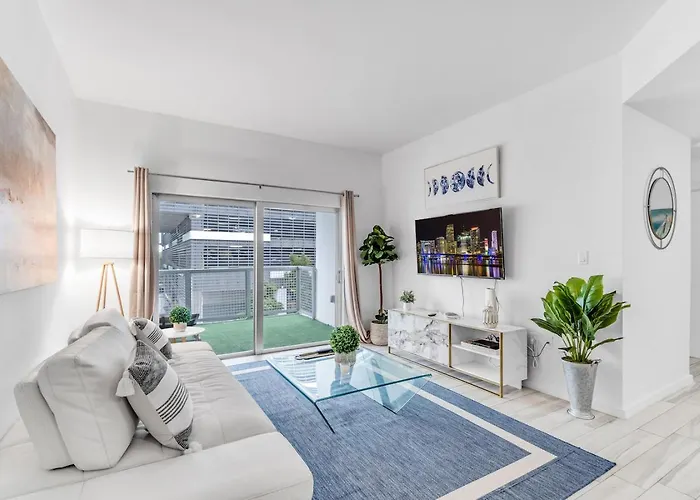 Pet friendly Lovely Unit Mins From Wynwood With Free Parking Miami